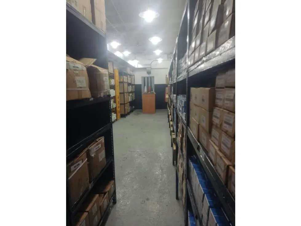 Vendo galpón 933m2 Puente Hierro 8408 - 3