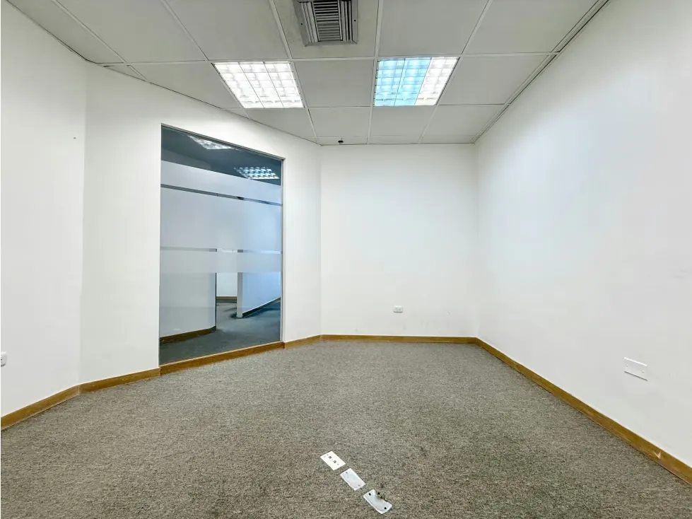 Alquilo oficina corporativa 369m2 Av. Ppal de Los Ruices 1139 - 12