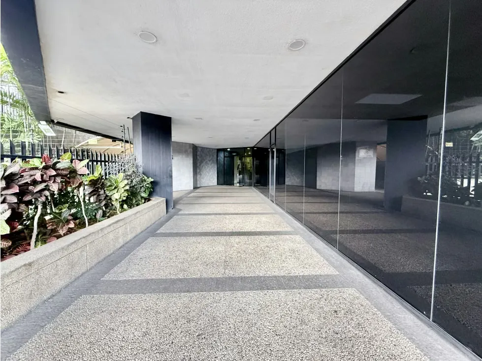 Alquilo oficina corporativa 369m2 Av. Ppal de Los Ruices 1139 - 2