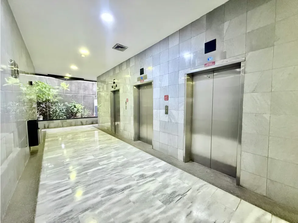 Alquilo oficina corporativa 369m2 Av. Ppal de Los Ruices 1139 - 4