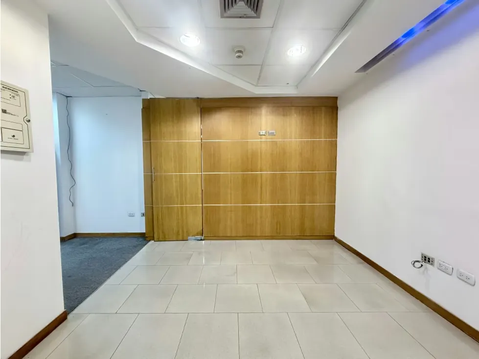 Alquilo oficina corporativa 369m2 Av. Ppal de Los Ruices 1139 - 5
