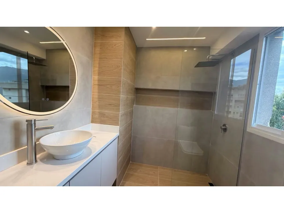 Apartamento en Alquiler en Colinas De Bello Monte de 1h,2B,1E 62m2 - 34