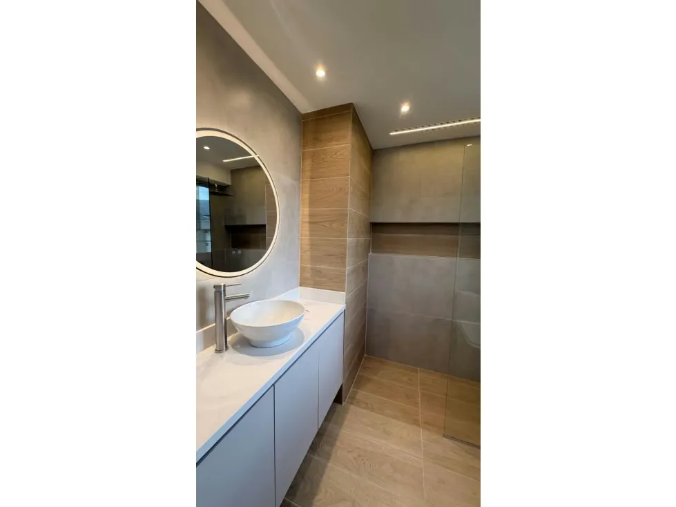 Apartamento en Alquiler en Colinas De Bello Monte de 1h,2B,1E 62m2 - 36
