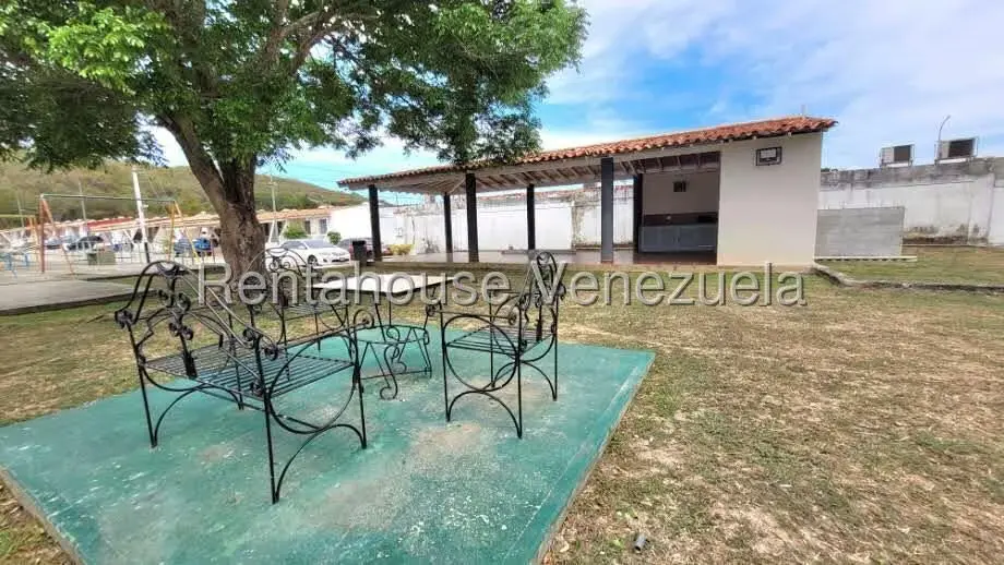 Casa (1 Nivel) en Venta en Roca Nostra, Lara - 37
