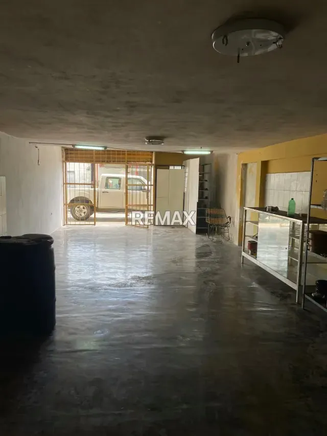 En venta apartamento y local con alto potencial comercial - 2