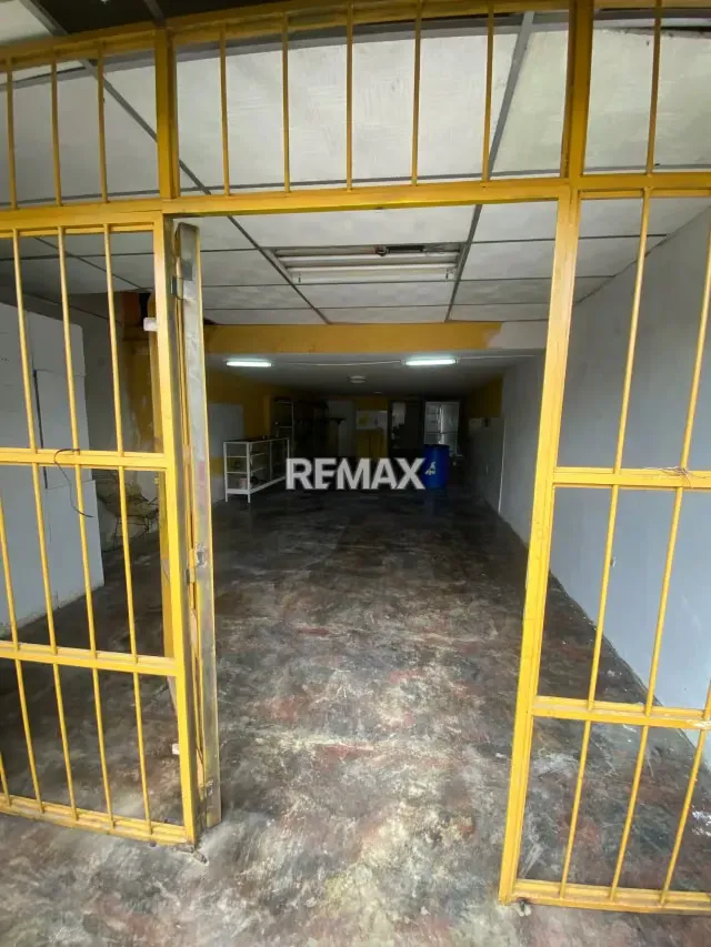 En venta apartamento y local con alto potencial comercial - 3