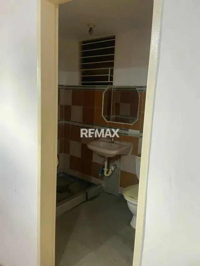 En venta apartamento y local con alto potencial comercial - 8