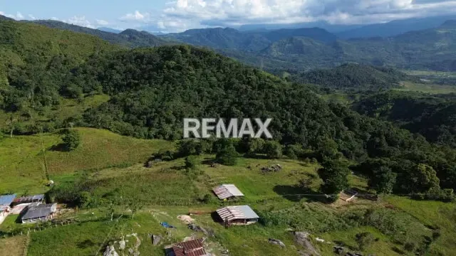 OPORTUNIDAD DE INVERSIÓN FINCA AGROPECUARIA Y TURÍSTICA A 45 MINUTOS DE SAN CRISTÓBAL! Ubicación: Sector Vega de Aza (Zona Alto Viento) - 16