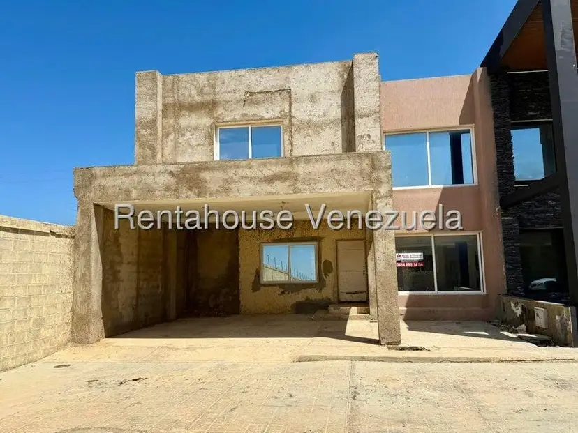 Townhouse (Duplex) en Venta en Puerta Maraven, Falcon
