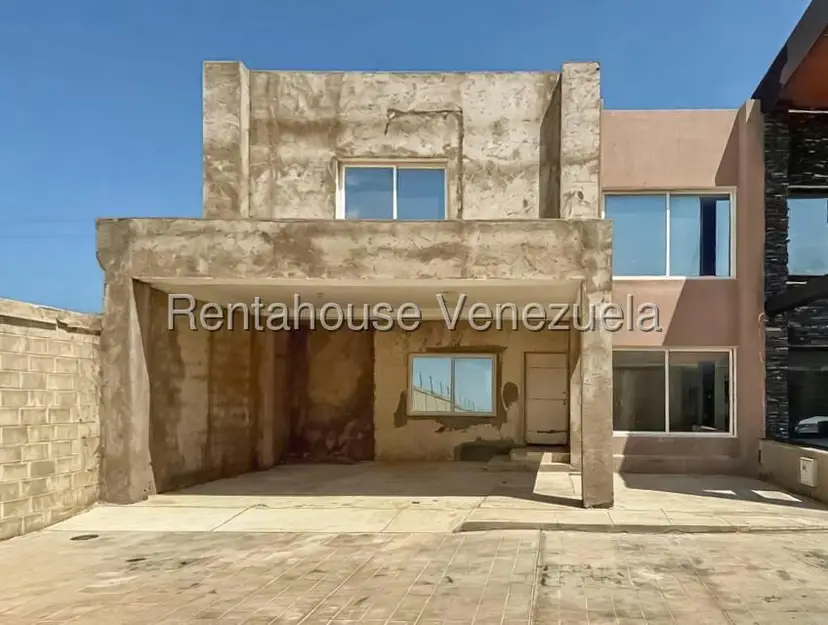 Townhouse (Duplex) en Venta en Puerta Maraven, Falcon