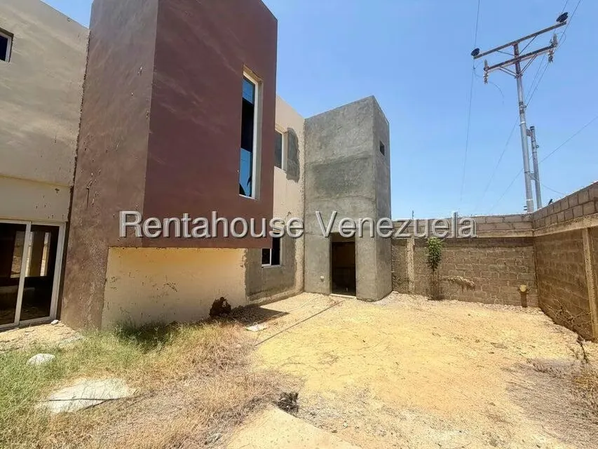 Townhouse (Duplex) en Venta en Puerta Maraven, Falcon - 19