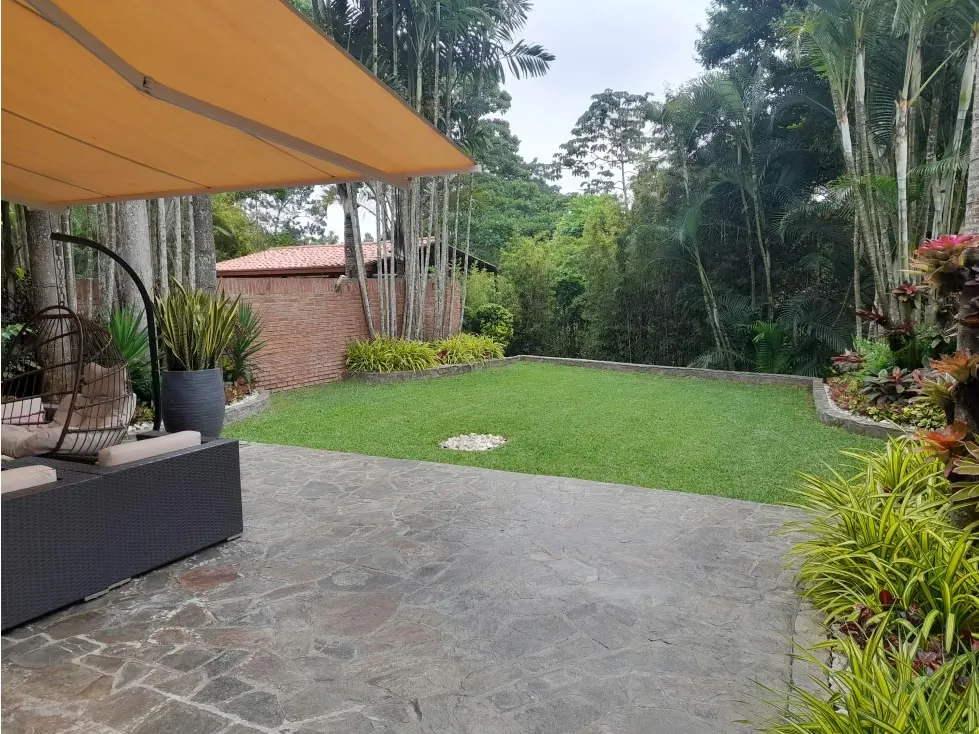 En venta Town House 650 m2 en La Lagunita - 2