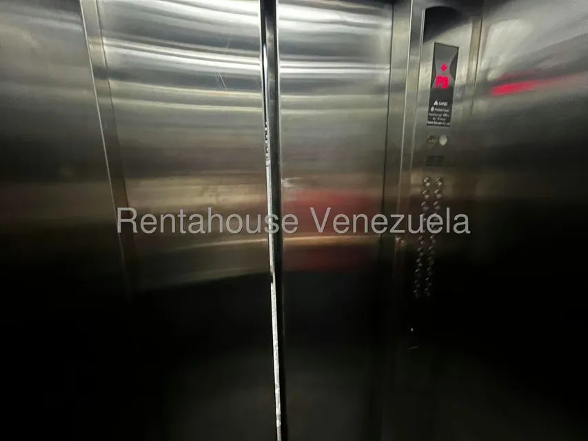 Apartamento (1 Nivel) en Venta en Parroquia La Candelaria, Distrito Metropolitano - 3