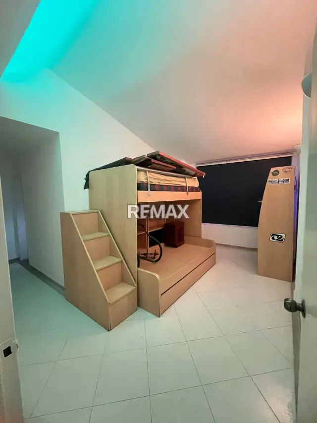 Exclusiva Casa en El Castaño de Lujo, Confort y Vista a la Montaña - 12