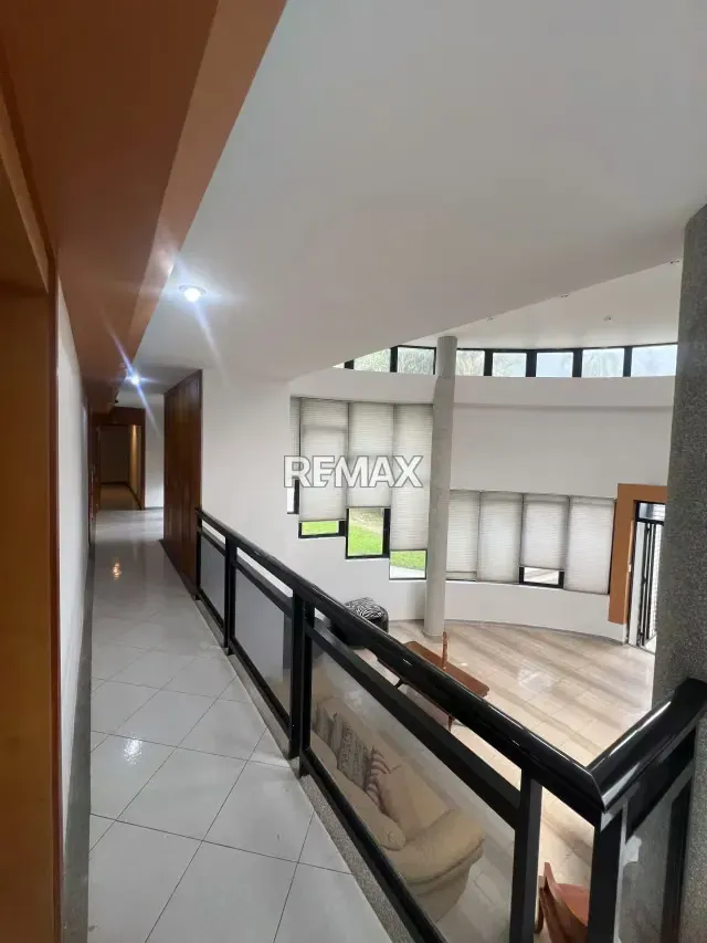 Exclusiva Casa en El Castaño de Lujo, Confort y Vista a la Montaña - 17