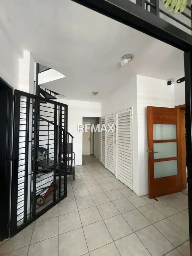 Exclusiva Casa en El Castaño de Lujo, Confort y Vista a la Montaña - 19