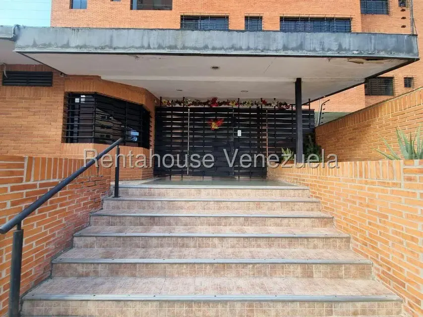 Apartamento (1 Nivel) en Venta en Parroquia Catedral, Lara - 2