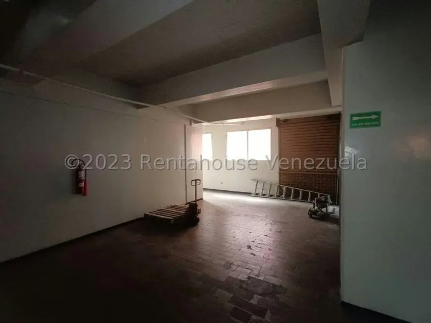 Edificio en Venta en La Urbina, Distrito Metropolitano - 39