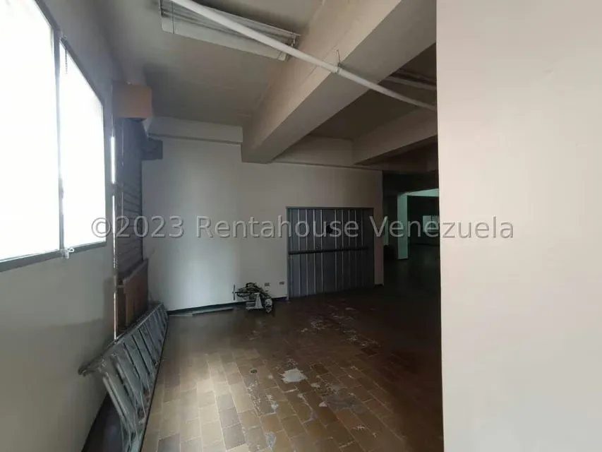 Edificio en Venta en La Urbina, Distrito Metropolitano - 40
