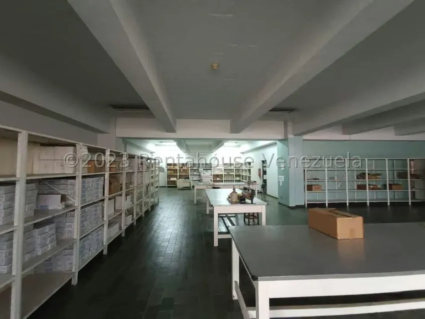 Edificio en Venta en La Urbina, Distrito Metropolitano - 53