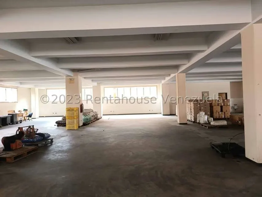 Edificio en Venta en La Urbina, Distrito Metropolitano - 58