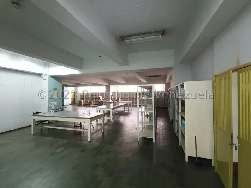 Edificio en Venta en La Urbina, Distrito Metropolitano - 64