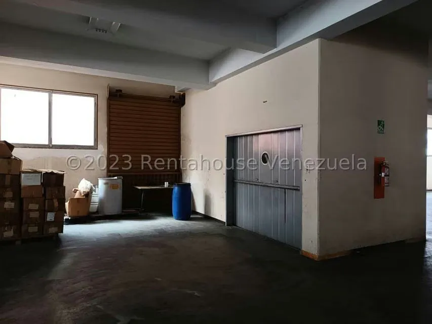 Edificio en Venta en La Urbina, Distrito Metropolitano - 68