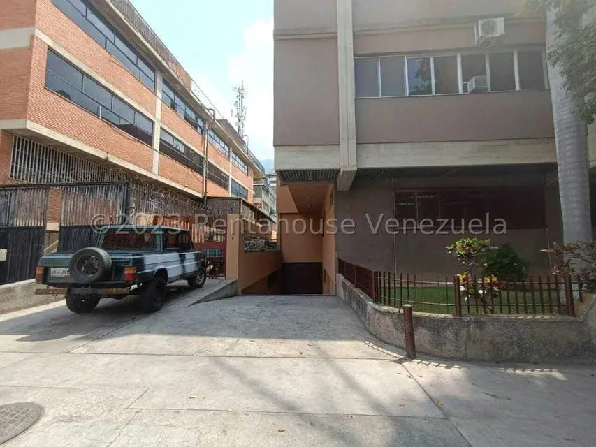 Edificio en Venta en La Urbina, Distrito Metropolitano - 70