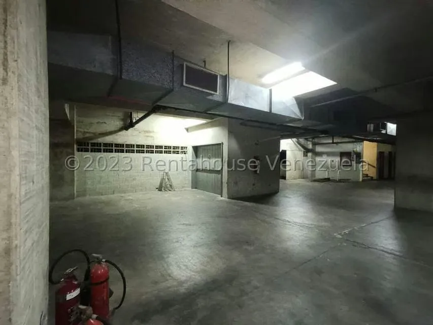 Edificio en Venta en La Urbina, Distrito Metropolitano - 10
