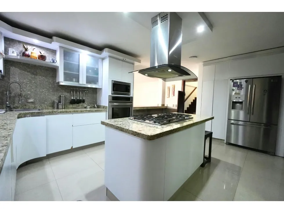 Casa en Los Naranjos con Hermosa Vista y Piscina 5h-6b-5e 360C 497T - 11