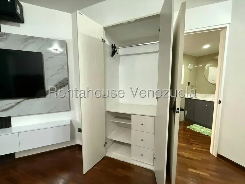 Apartamento (1 Nivel) en Venta en El Rosal, Distrito Metropolitano - 24