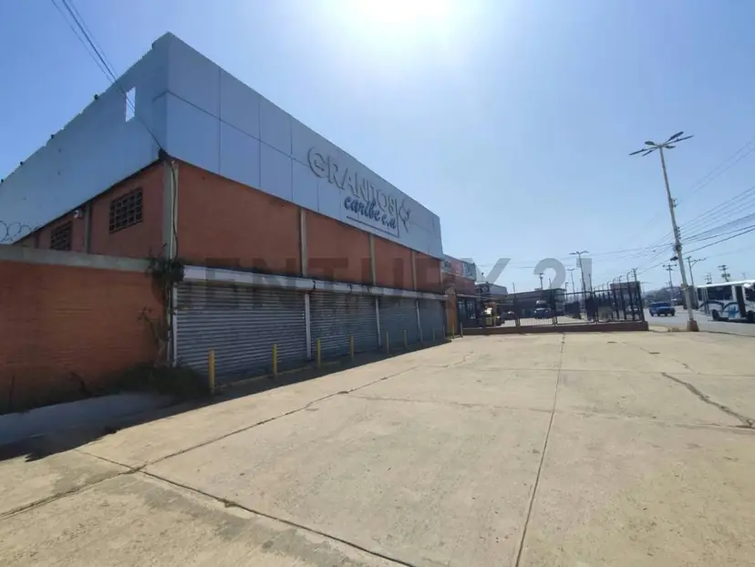 Galpón en venta en el Centro Industrial Barcelona. Av Fuerzas Armadas