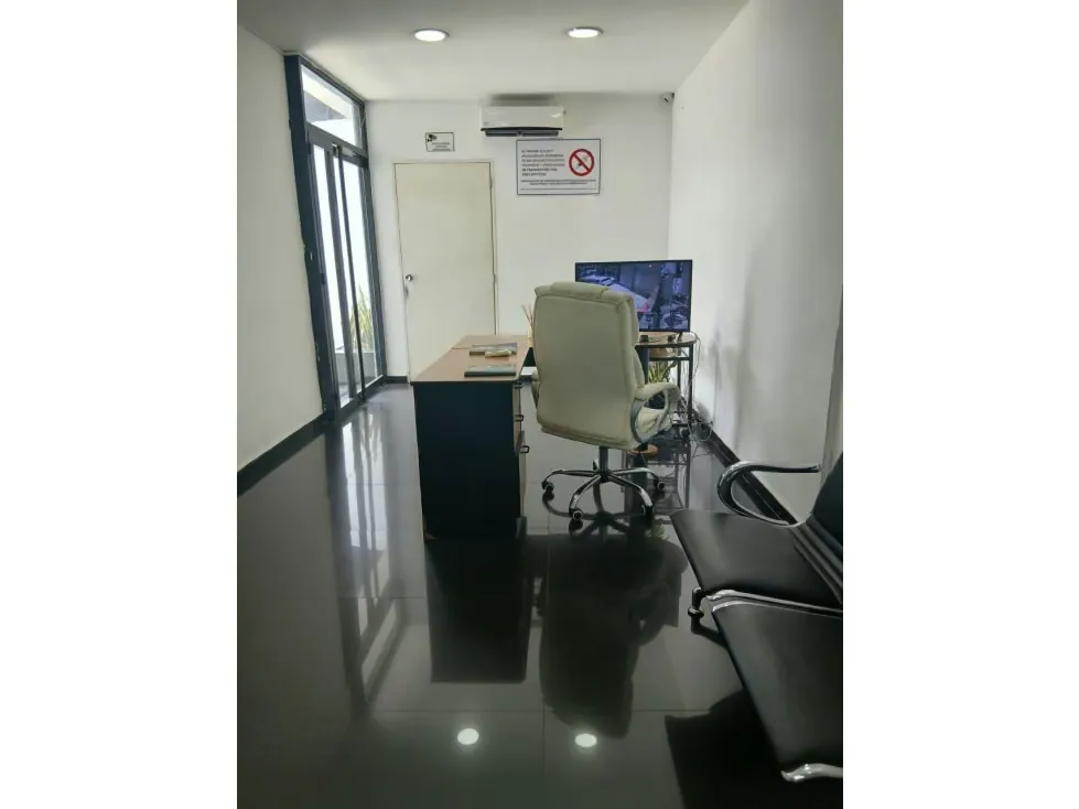 Edificio en venta 1090m², CHUAO AV PRINCIPAL ** - 4
