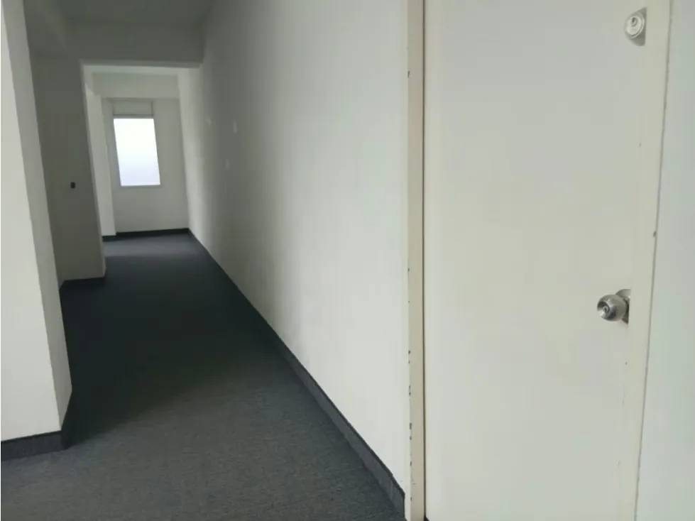 Edificio en venta 1090m², CHUAO AV PRINCIPAL ** - 6