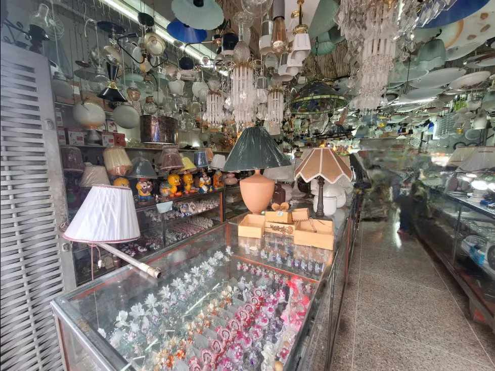 Se Vende Edificio Industrial a Pie de Calle en el Boulevard de Catia - 3