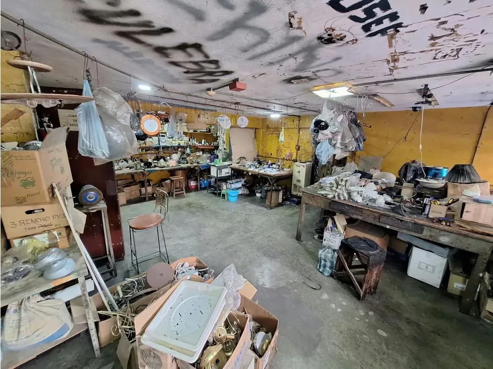 Se Vende Edificio Industrial a Pie de Calle en el Boulevard de Catia - 6