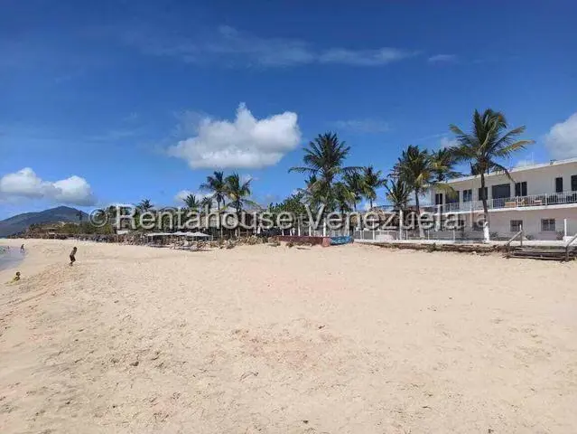 Terreno (Comercial) en Venta en Playa Caribe, Nueva Esparta - 3