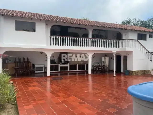 En venta casa en Sabana Libre Sector el Corozo Urb. Buenos Aires