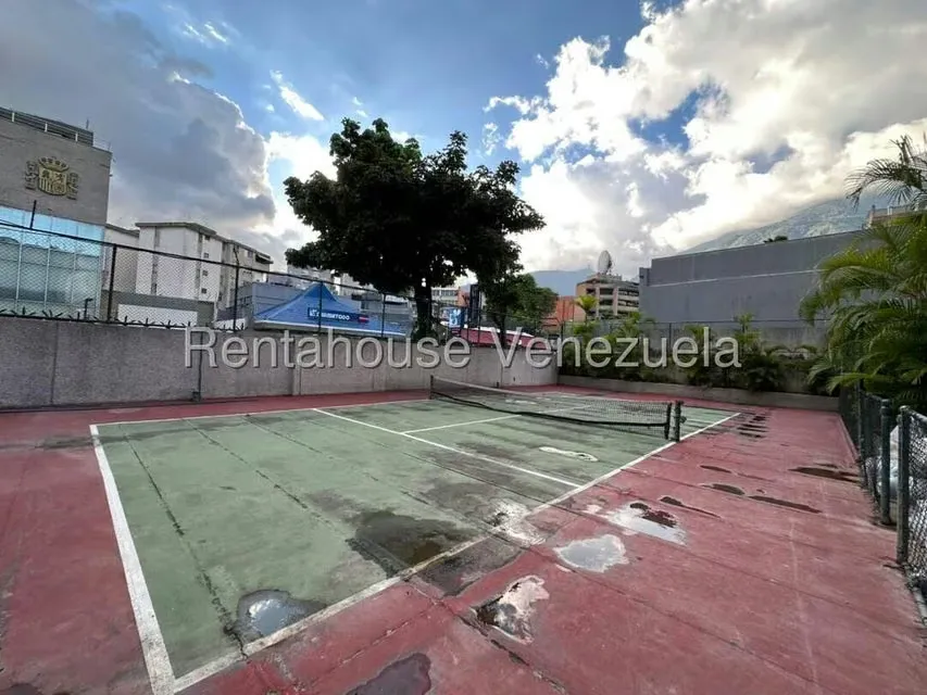 Apartamento (1 Nivel) en Alquiler en Altamira, Distrito Metropolitano - 18