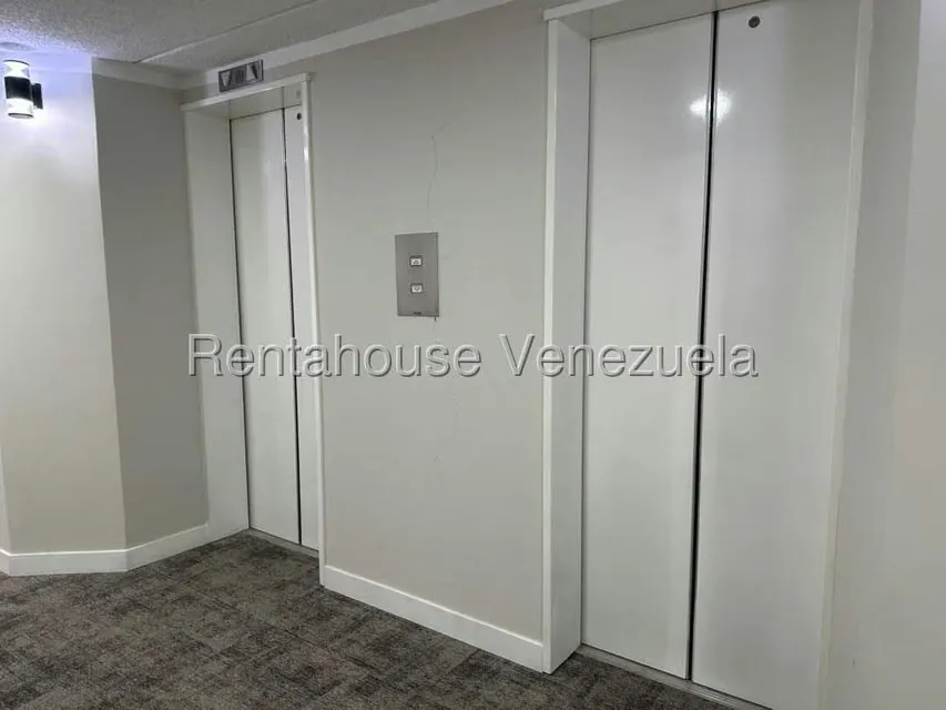 Apartamento (1 Nivel) en Alquiler en Altamira, Distrito Metropolitano - 19