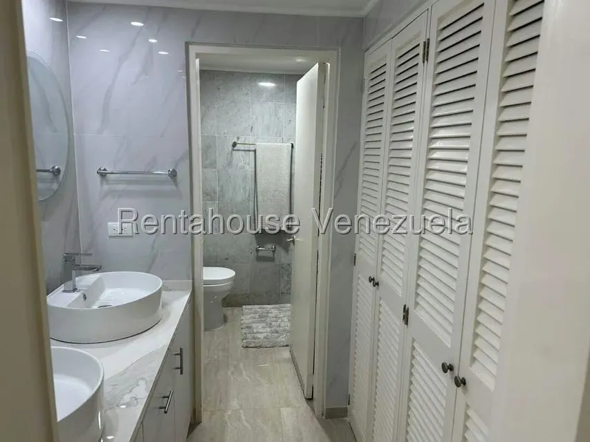 Apartamento (1 Nivel) en Alquiler en Altamira, Distrito Metropolitano - 10