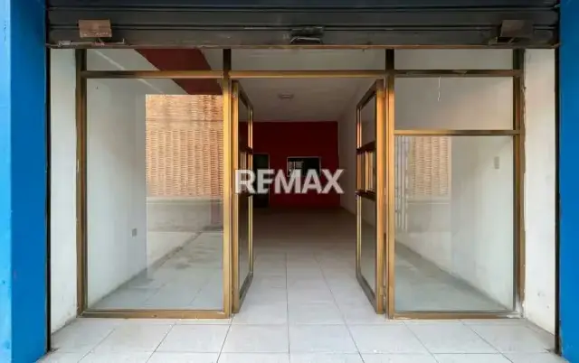 SE ALQUILA LOCAL COMERCIAL CENTRICO