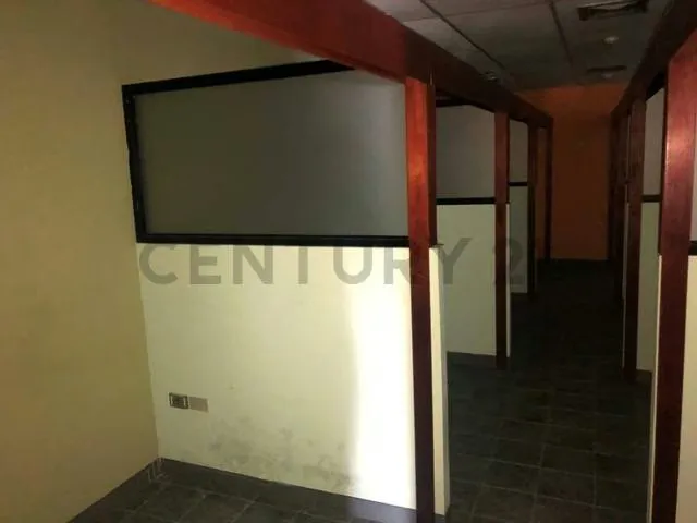 Local De 304.07 En Alquiler En El Cc El Refugio - 6