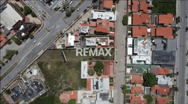 Gran oportunidad de inversión en la isla de Margarita Terreno en importante avenida en el sector Sabanamar. - 9