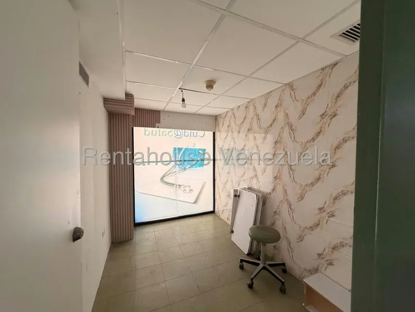Local Comercial en Alquiler en La Carlota, Distrito Metropolitano - 17