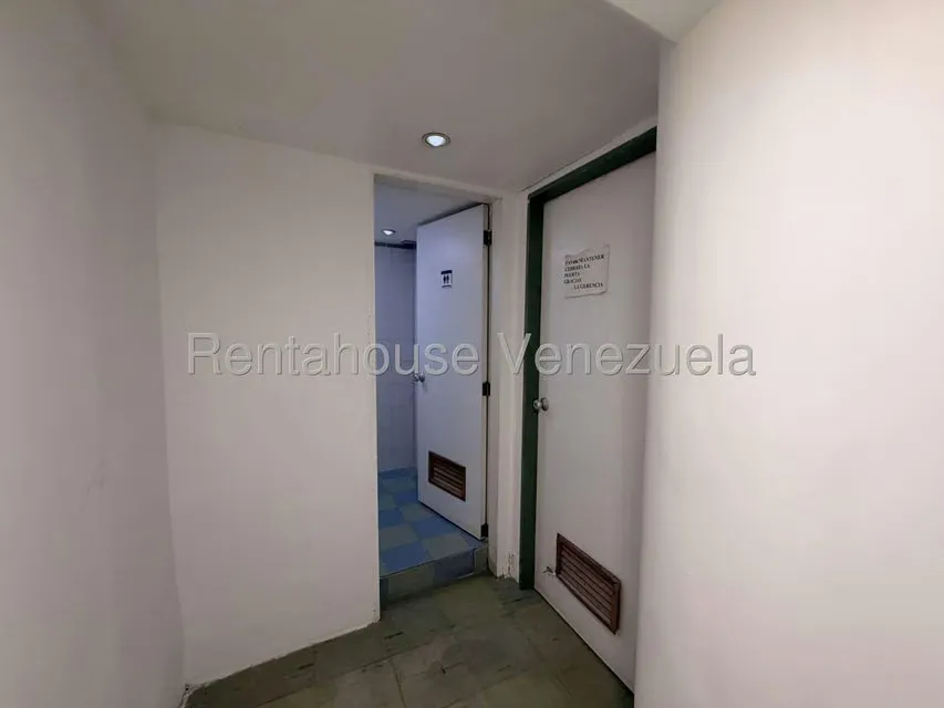 Local Comercial en Alquiler en La Carlota, Distrito Metropolitano - 19