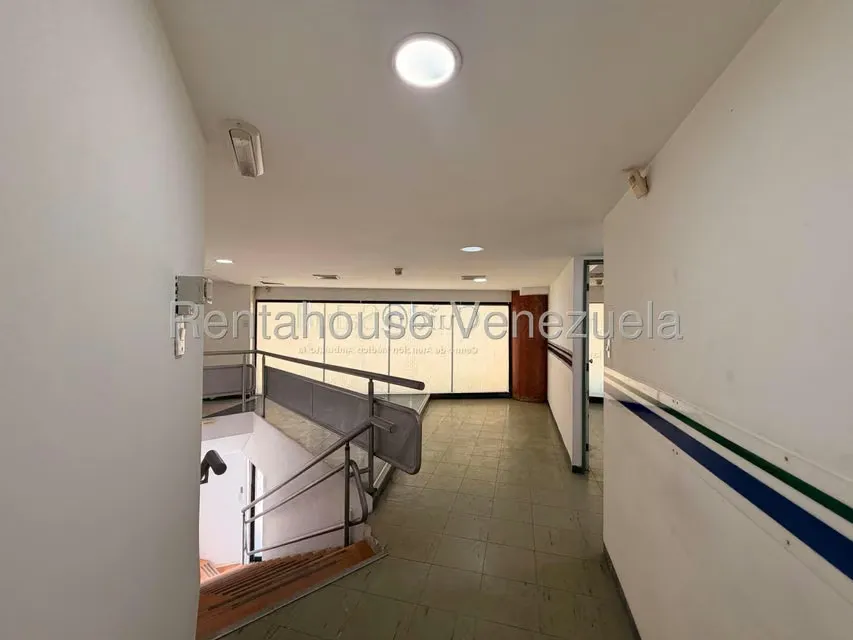 Local Comercial en Alquiler en La Carlota, Distrito Metropolitano - 20