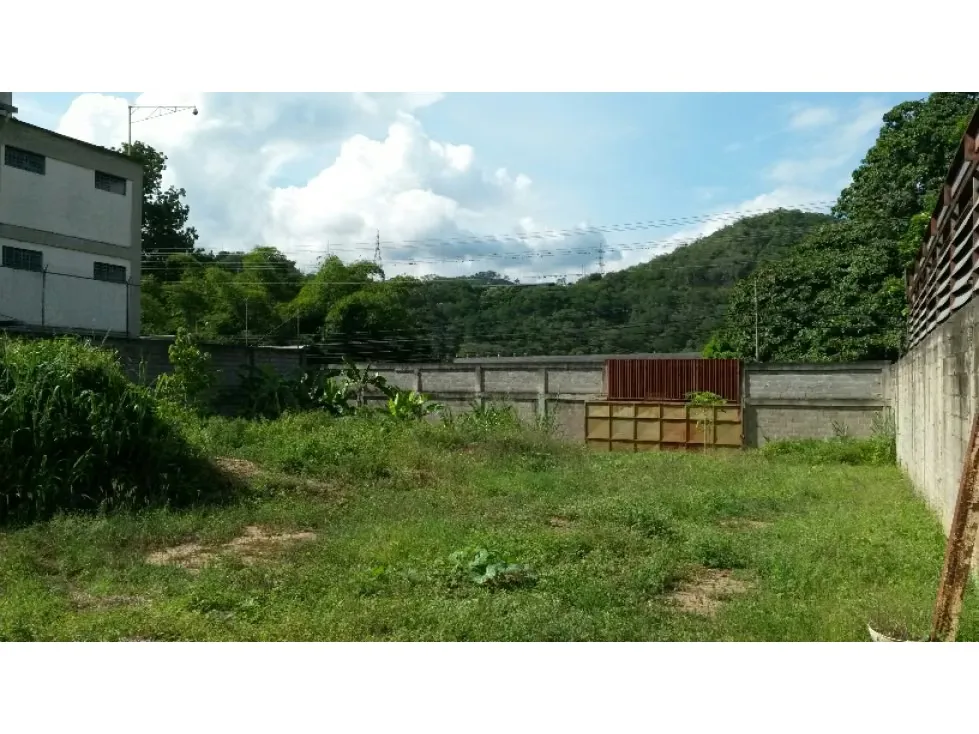 En Venta Galpon Zona Industrial en Guarenas. Estado Miranda - 26