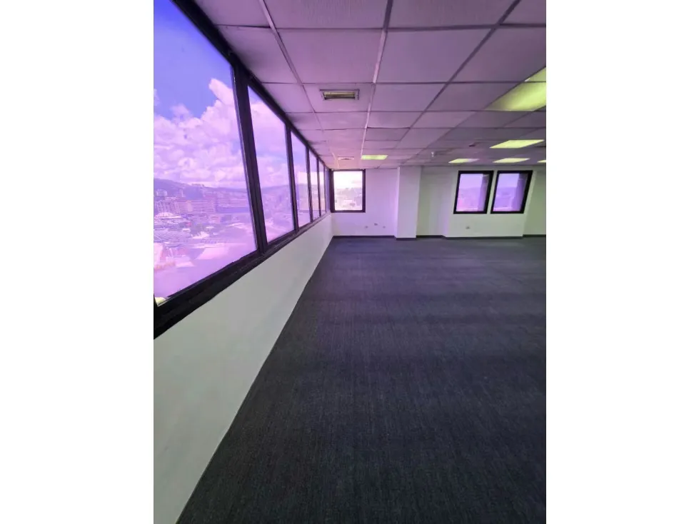 Vendo/alquilo oficina 127m2 Chacao 4388 - 4