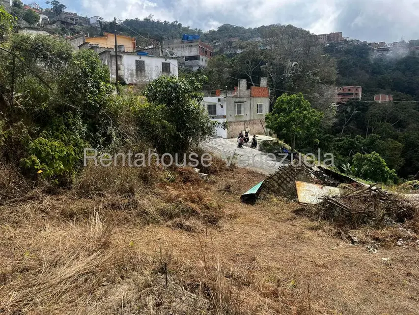 Terreno (Residencial) en Venta en El Junquito, Distrito Metropolitano - 2